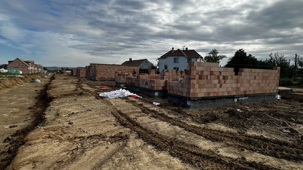 DC-3 Hrubá stavba 1.np