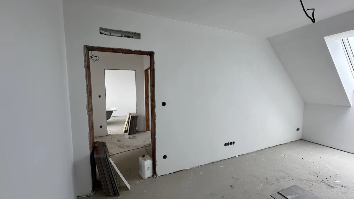 Příprava předváděcího domu - výmalba